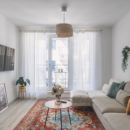 Corvin Apartment With Balcony And Ac Budapest Extérieur photo