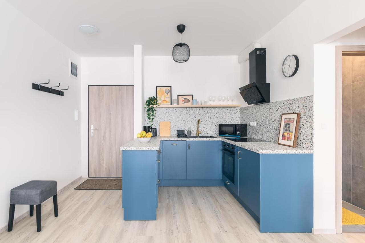 Corvin Apartment With Balcony And Ac Budapest Extérieur photo