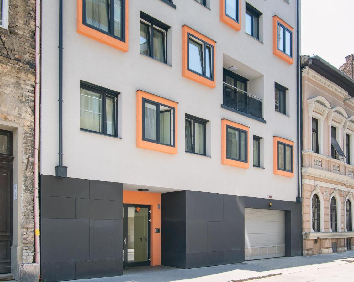 Corvin Apartment With Balcony And Ac Budapest Extérieur photo